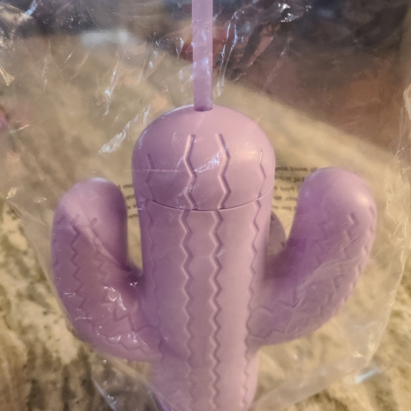 Cups - Picture 4 of 5